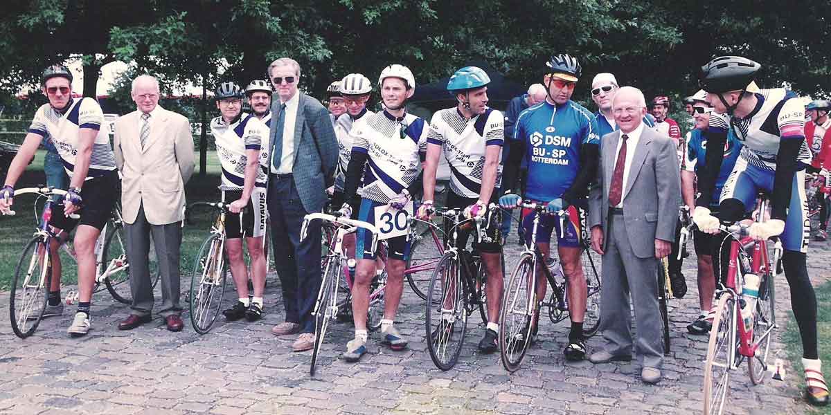 1994 drie profwielrenners Elsloo